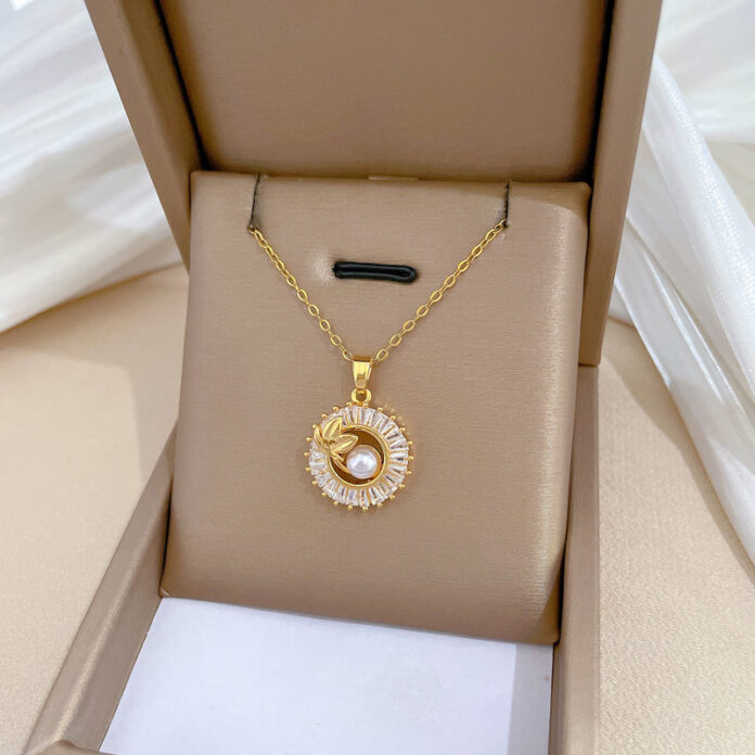 Accessorize Like a Pro: Tips for Successful Fashion Jewelry Online Shopping