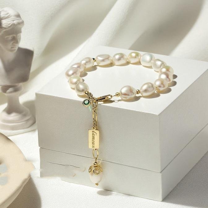 Buying Fashion Jewellery Online: A Guide To Style And Savings